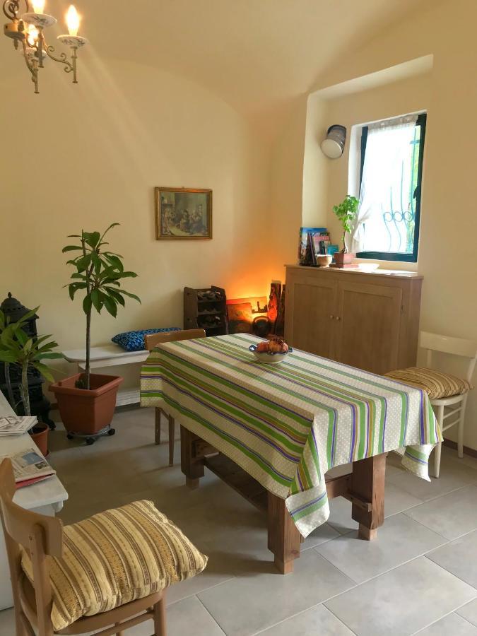 Il Casolare Del Medio Olona Bed & Breakfast Fagnano Olona Екстериор снимка