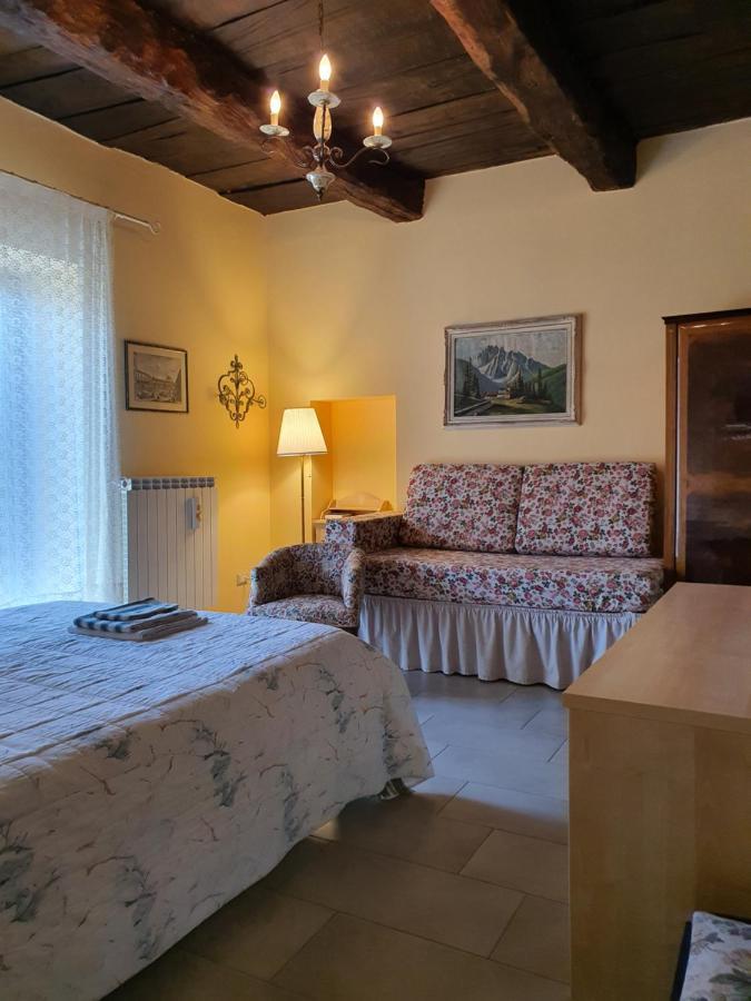 Il Casolare Del Medio Olona Bed & Breakfast Fagnano Olona Екстериор снимка