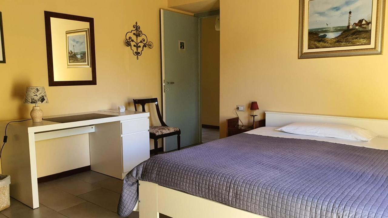 Il Casolare Del Medio Olona Bed & Breakfast Fagnano Olona Екстериор снимка